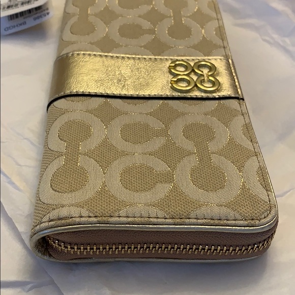 Coach khaki and gold wallet - Picture 5 of 8